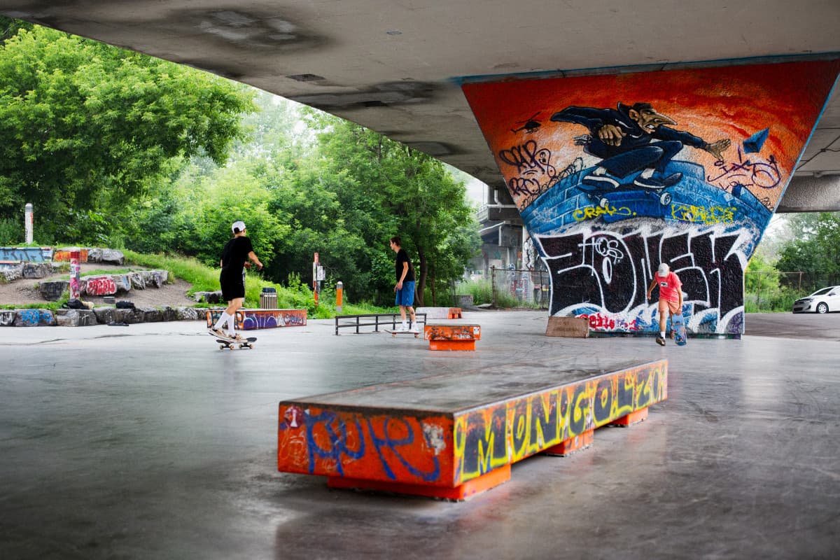 The basketball court beside Van Horne skate park — location photo