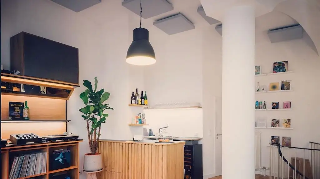 Wax On Bar — location photo